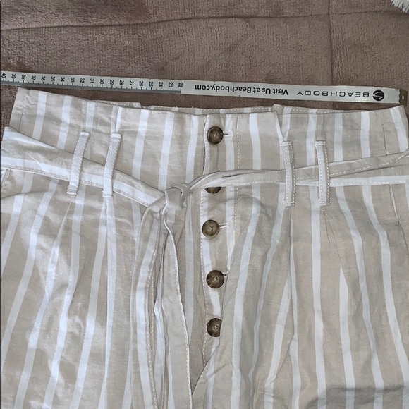 Abercrombie & Fitch Linen-Blend Striped Short - Picture 7 of 8